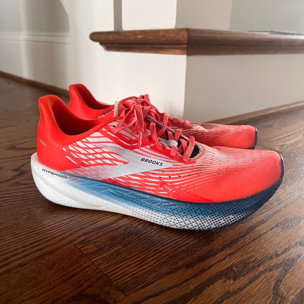 Brooks Hyperion Max Mens 9.5 Running Shoes Cherry Tomato Blue 1103901D887